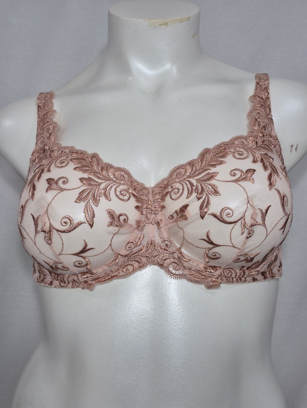 36D Soma‎ Sensous Lace Unlined Divided Cup Underwire Bra